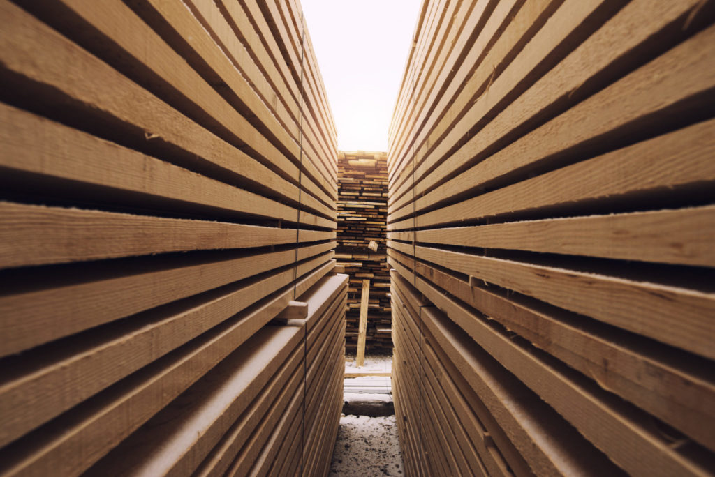 stack wooden planks sawmill lumber yard 2048x1367 1 1024x684